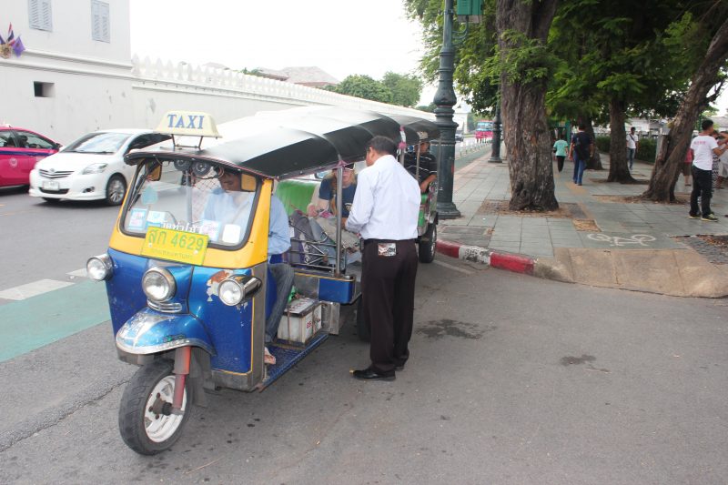 guia Tailândia tuk tuk