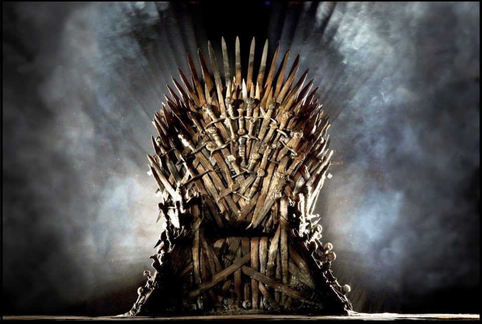 trono House of Dragon